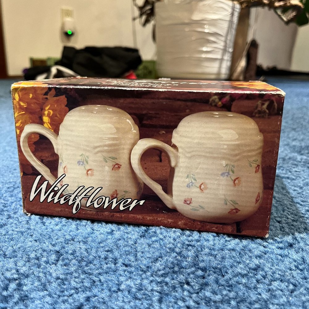 wildflower salt and pepper set